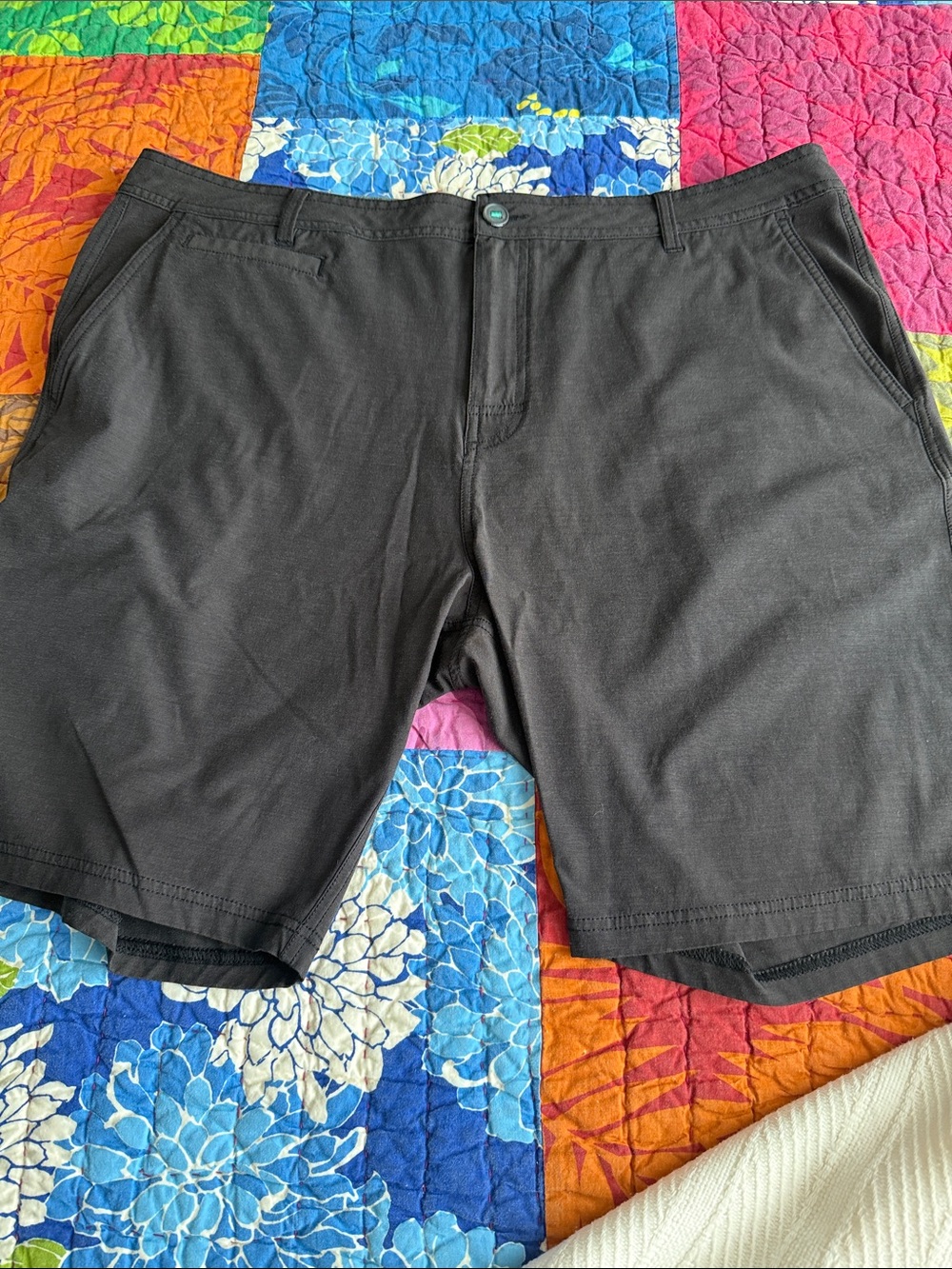 Linksoul Men's Charcoal Hybrid Shorts